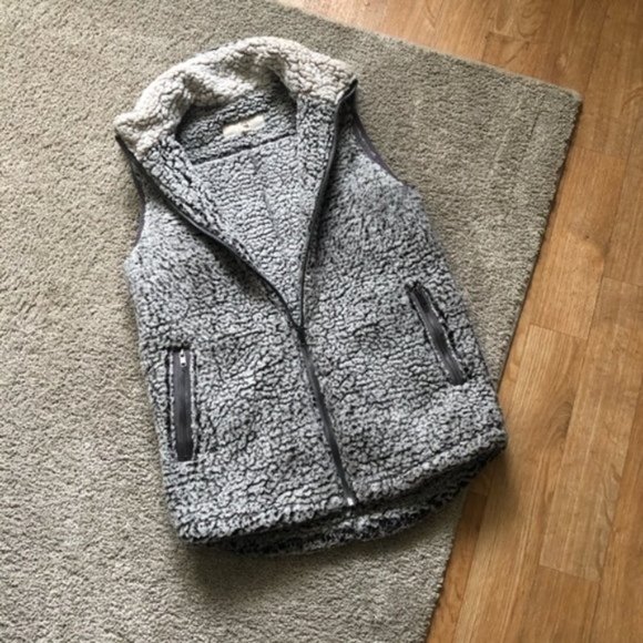 Thread + supply | Full Zip Oatmeal Sherpa Vest | Size Small - Picture 6 of 10